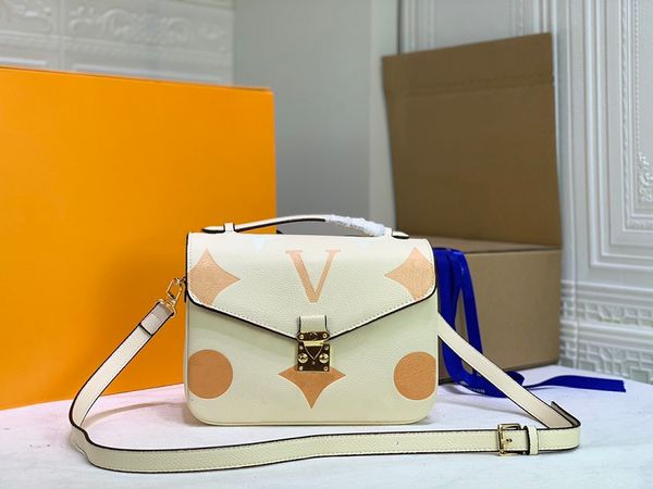 designer evening bags famous brand ladies handbag leather letter flower opening shopping fashion classic size 25-19-7cm
designer evening bags famous brand ladies handbag leather letter flower opening shopping fashion classic size 25-19-7cm