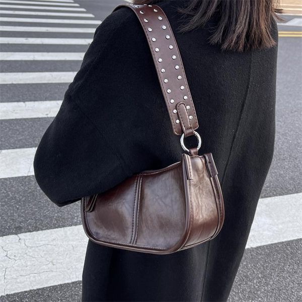 evening bags high-quality ladies retro wide shoulder strap bag 2021 autumn and winter underarm messenger small square
evening bags high-quality ladies retro wide shoulder strap bag 2021 autumn and winter underarm messenger small square