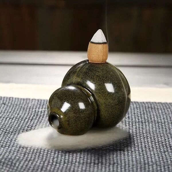 fragrance lamps mini backflow incense burner small gourd ceramic creative decoration
fragrance lamps mini backflow incense burner small gourd ceramic creative decoration