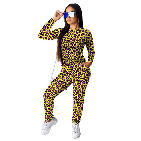 autumn winter 2 piece set women tracksuit leopard print crop and pants sport suit set female two piece casual matching sets, Black;white
autumn winter 2 piece set women tracksuit leopard print crop and pants sport suit set female two piece casual matching sets, Black;white