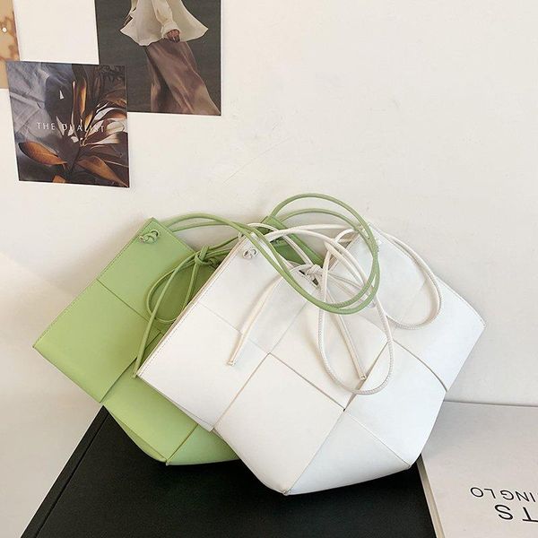 evening bags trendy brand design leather woven soft large capacity purse lady handbag women shoulder bag
evening bags trendy brand design leather woven soft large capacity purse lady handbag women shoulder bag