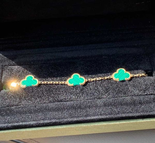 brand bracelets luxurious quality five flower pendants necklace with green malachite for women birthday jewelry gift fas, Golden;silver
brand bracelets luxurious quality five flower pendants necklace with green malachite for women birthday jewelry gift fas, Golden;silver