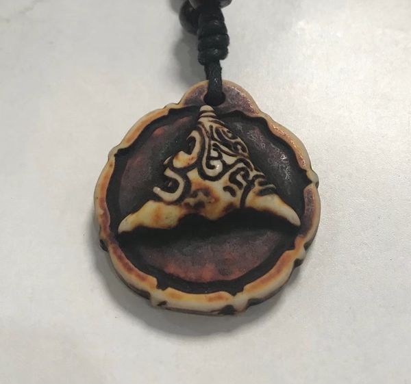 12 pcs vintage necklace rock pendant taino coqui frog cemi sun kokopelli carved wax rope, Silver 
12 pcs vintage necklace rock pendant taino coqui frog cemi sun kokopelli carved wax rope, Silver