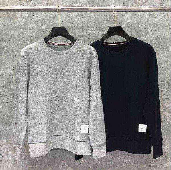 2021 fashion luxury brand spring autumn clothing cotton solid jacket men tb sweatshirts o-neck loose casual sportswear coat male, Black;brown
2021 fashion luxury brand spring autumn clothing cotton solid jacket men tb sweatshirts o-neck loose casual sportswear coat male, Black;brown