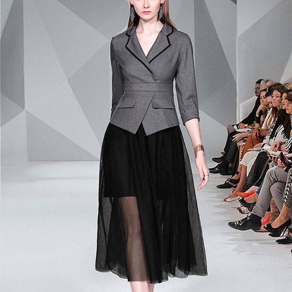 casual dresses runway fashion notched splicing mesh for women autumn vintage designer 3/4 sleeve simple business office dress, Black;gray
casual dresses runway fashion notched splicing mesh for women autumn vintage designer 3/4 sleeve simple business office dress, Black;gray