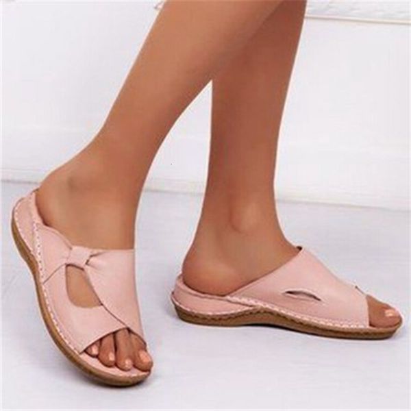 slippers summer soft women's anti-slip sandals, retro-fashionable slippers for women, incline heel, comfortable leather, wear resistant, Black
slippers summer soft women's anti-slip sandals, retro-fashionable slippers for women, incline heel, comfortable leather, wear resistant, Black