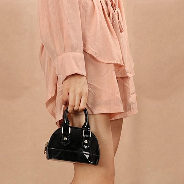 evening bags fashion patent leather shell type handbags women's clutch bag 2021 summer designer handbag shoulder chain female
evening bags fashion patent leather shell type handbags women's clutch bag 2021 summer designer handbag shoulder chain female