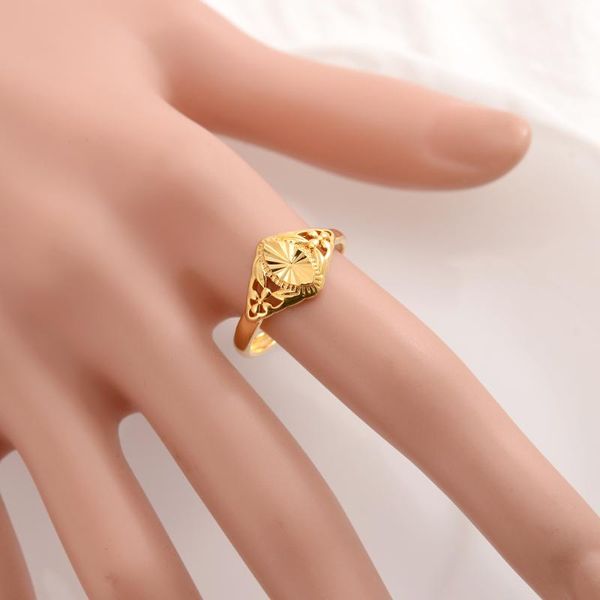 cute female flower finger ring rose gold silver color wedding rings for women charm bridal big engagement, Slivery;golden
cute female flower finger ring rose gold silver color wedding rings for women charm bridal big engagement, Slivery;golden