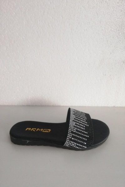 women's black slippers 
women's black slippers