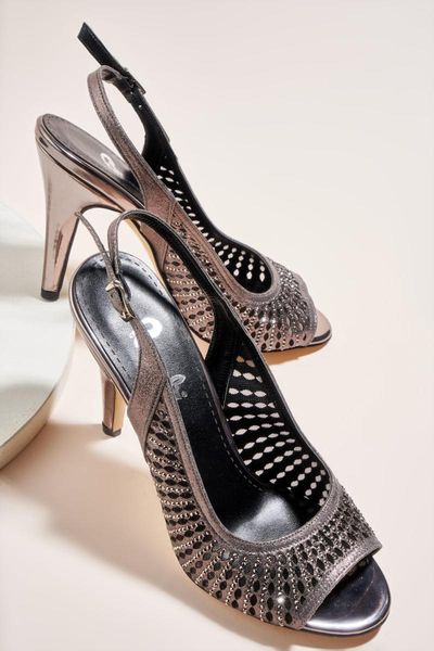 dress shoes 2021 ladies pumpsplatinum h fashion stylish lady party designer brand women pumps elegant high quality, Black
dress shoes 2021 ladies pumpsplatinum h fashion stylish lady party designer brand women pumps elegant high quality, Black