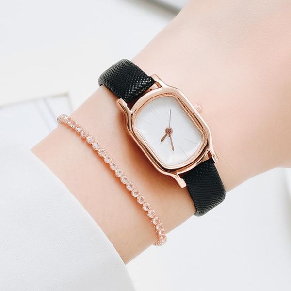 wristwatches selling ladies watch korean version fresh and elegant quartz bracelet set combination for middle school students, Slivery;brown
wristwatches selling ladies watch korean version fresh and elegant quartz bracelet set combination for middle school students, Slivery;brown