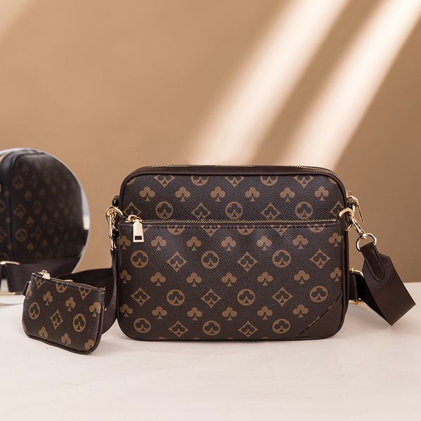 factory wholesale new style men's bag three in one postman's messenger's shoulder bag fashion printed briefcase
factory wholesale new style men's bag three in one postman's messenger's shoulder bag fashion printed briefcase