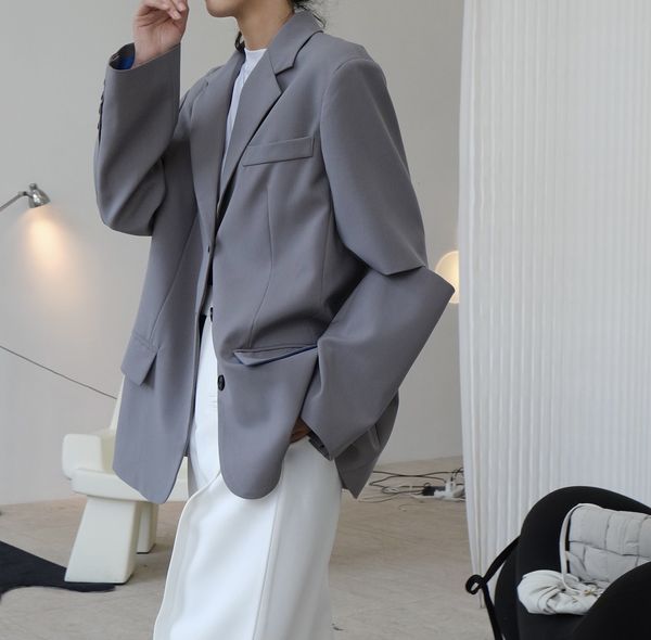 luxury women's short coatearly autumn korean fashion blogger style split sleeve wide shoulder h-shaped suit loose and thin casual coat, Black;brown
luxury women's short coatearly autumn korean fashion blogger style split sleeve wide shoulder h-shaped suit loose and thin casual coat, Black;brown