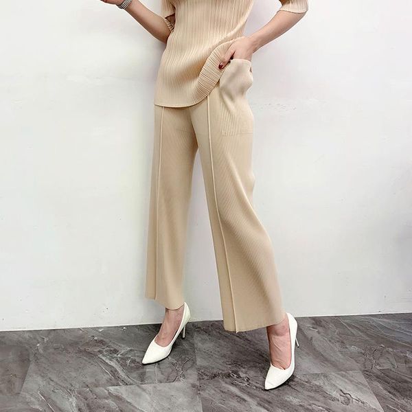 women's pants & capris spring summer 2021 women pleated straight high waist wide leg casual trousers, Black;white
women's pants & capris spring summer 2021 women pleated straight high waist wide leg casual trousers, Black;white