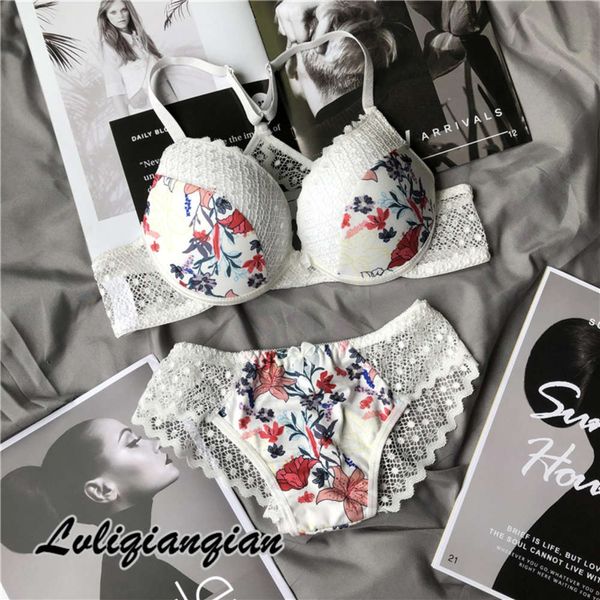summer cross back lace large bra set fat mm200kg gathered underwear 100de, Red;black
summer cross back lace large bra set fat mm200kg gathered underwear 100de, Red;black