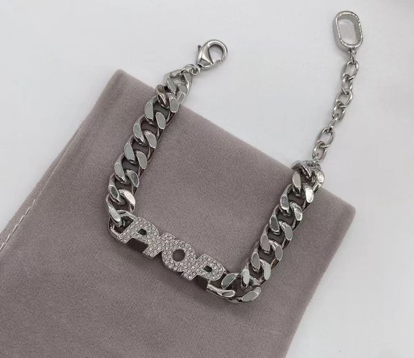 fashion iced out diamond tennis bracelet for lady women party wedding lovers gift engagement jewelry for bride with box nrj, Golden;silver
fashion iced out diamond tennis bracelet for lady women party wedding lovers gift engagement jewelry for bride with box nrj, Golden;silver