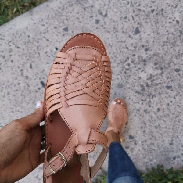 sandals 2021 summer women's fashion pu leather thin band splicing combination multi color leisure beach shoes kp125, Black
sandals 2021 summer women's fashion pu leather thin band splicing combination multi color leisure beach shoes kp125, Black