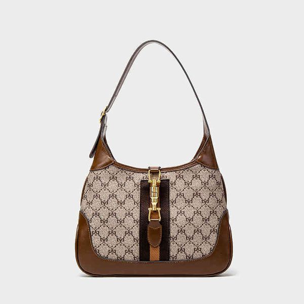2022 factory outlet online direct blue valley floral print underarm women's single shoulder messenger bag popular bag this year
2022 factory outlet online direct blue valley floral print underarm women's single shoulder messenger bag popular bag this year