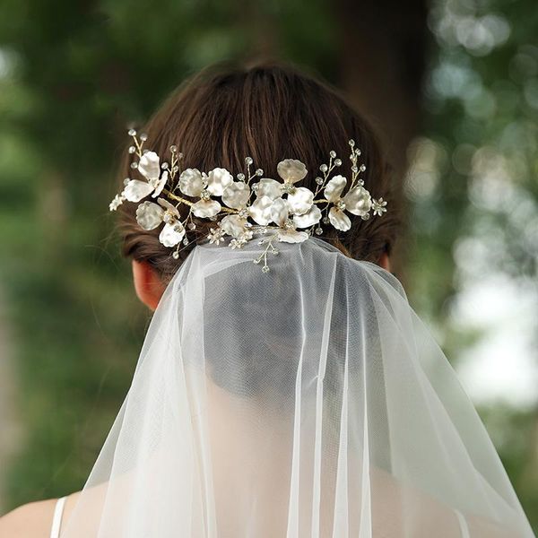 hair clips & barrettes metal flower headband with comb jewelry wedding women headpiece rhinestone accessories, Golden;silver
hair clips & barrettes metal flower headband with comb jewelry wedding women headpiece rhinestone accessories, Golden;silver