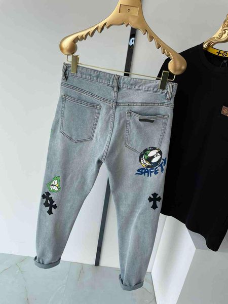fashion men's new brand casual pants ch 2021 crosin cross skin graffiti print jeans for men and women, Blue
fashion men's new brand casual pants ch 2021 crosin cross skin graffiti print jeans for men and women, Blue