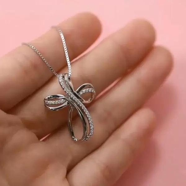 pendant necklaces huitan novel design women's necklace silver color white cubic zirconia simple stylish female accessories trendy jewel
pendant necklaces huitan novel design women's necklace silver color white cubic zirconia simple stylish female accessories trendy jewel