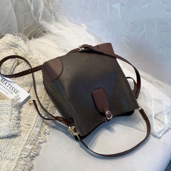 fashion brown old flower men women's outdoor sport backpack shoulder bags totes handbag cross body cosmetic bag cell phone pocket walle
fashion brown old flower men women's outdoor sport backpack shoulder bags totes handbag cross body cosmetic bag cell phone pocket walle