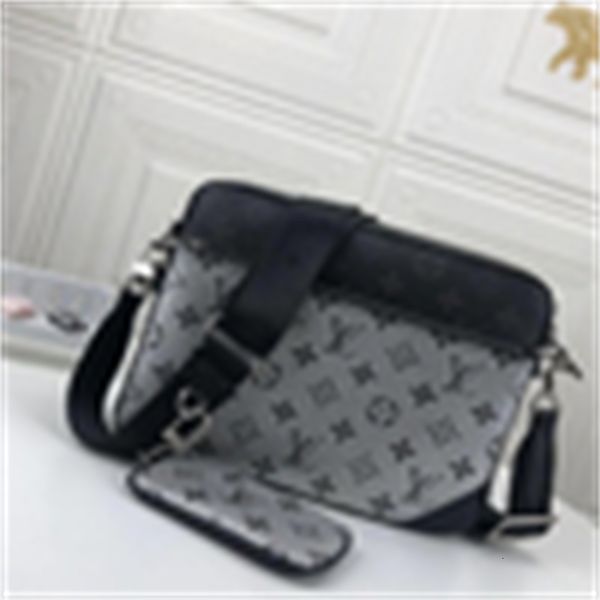 evening shoulder designer luxury cross bag m45320 iconic messenger handles bag bags totes new body district clutches handbag handbags
evening shoulder designer luxury cross bag m45320 iconic messenger handles bag bags totes new body district clutches handbag handbags