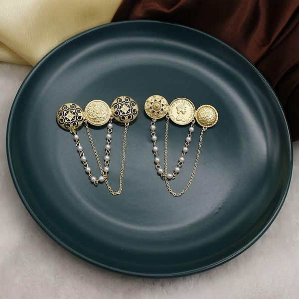 pins, brooches 2021 retro gold round brand relief portrait tassel pearl brooch versatile coat pin female, Gray
pins, brooches 2021 retro gold round brand relief portrait tassel pearl brooch versatile coat pin female, Gray