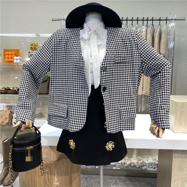 niche design temperament ladies v-neck plaid jacket 2021 loose short coat women's suits & blazers, White;black
niche design temperament ladies v-neck plaid jacket 2021 loose short coat women's suits & blazers, White;black