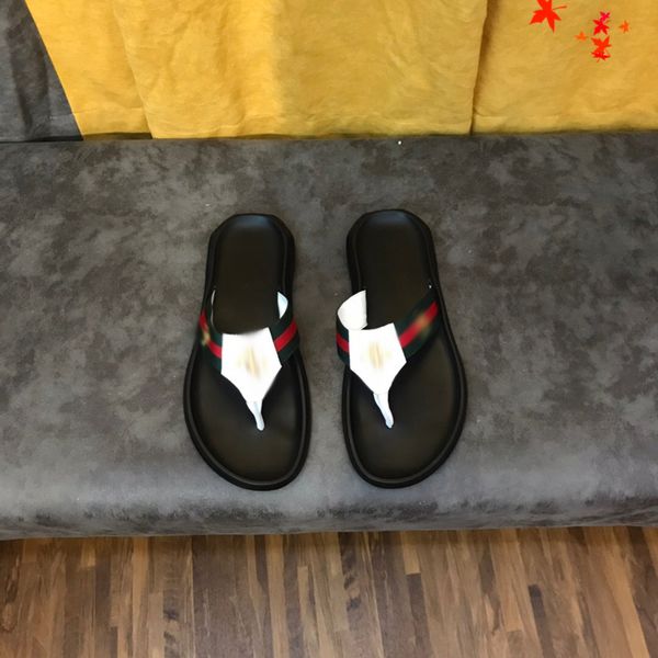 2021 designer luxurys slippers men sandals fashion beach shoes flip flops flat non-slip classical hole slipper with box size 39-45 -g229, Black
2021 designer luxurys slippers men sandals fashion beach shoes flip flops flat non-slip classical hole slipper with box size 39-45 -g229, Black