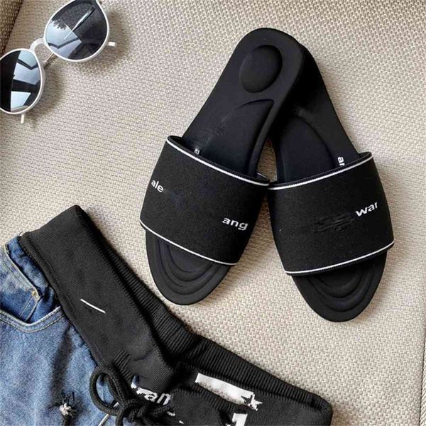 70% off wholesale sandals flip-flops spring and autumn new fashion simple slippers for to wear in summer, Black
70% off wholesale sandals flip-flops spring and autumn new fashion simple slippers for to wear in summer, Black