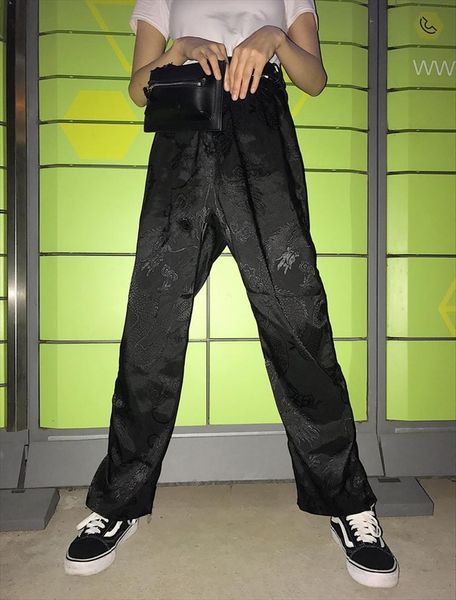 chinese style dragon embroidery womens capri elastic waist straight trousers spring and autumn casual, Black;white
chinese style dragon embroidery womens capri elastic waist straight trousers spring and autumn casual, Black;white