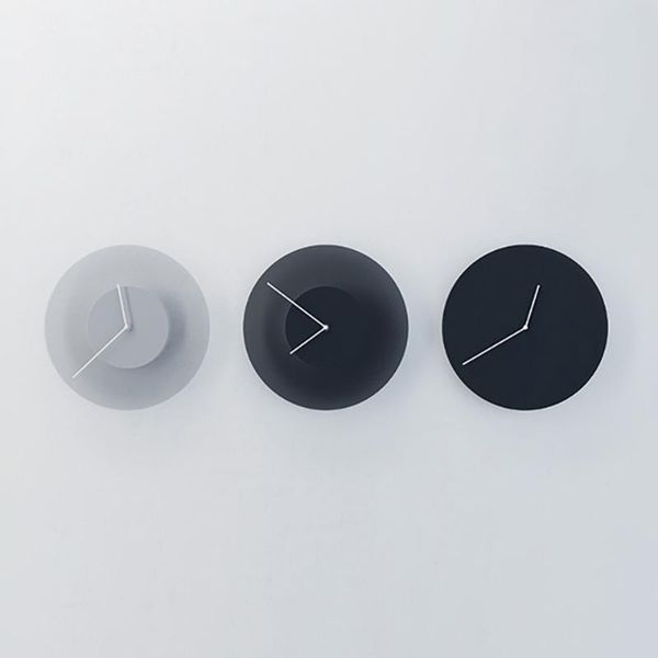 wall clocks 2021 auto color changing clock mute fashion nordic minimalist silent artistic european
wall clocks 2021 auto color changing clock mute fashion nordic minimalist silent artistic european