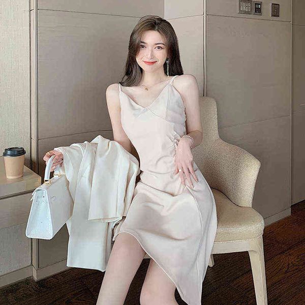 casual dresses 2022 summer french chic pleated waist drawstring skirt v-neck fashion irregular dress, Black;gray
casual dresses 2022 summer french chic pleated waist drawstring skirt v-neck fashion irregular dress, Black;gray