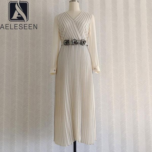 casual dresses aeleseen office ladies women dress 2021 spring autumn v-neck full-sleeve 3d appliques belt flower beading long pleated, Black;gray
casual dresses aeleseen office ladies women dress 2021 spring autumn v-neck full-sleeve 3d appliques belt flower beading long pleated, Black;gray