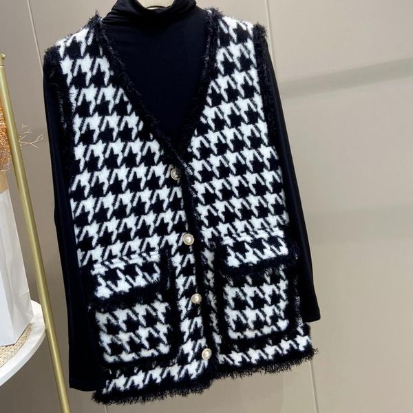 women's vests elegant mink velvet women 2021 v-neck houndstooth waistcoats fall all match sleeveless vintage plaid autumn, Black;white
women's vests elegant mink velvet women 2021 v-neck houndstooth waistcoats fall all match sleeveless vintage plaid autumn, Black;white