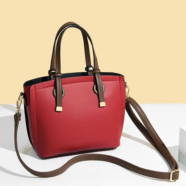 outdoor bags woman shoulder bag handbag fashion messenger large capacity shopping 2021 female trend luxury
outdoor bags woman shoulder bag handbag fashion messenger large capacity shopping 2021 female trend luxury