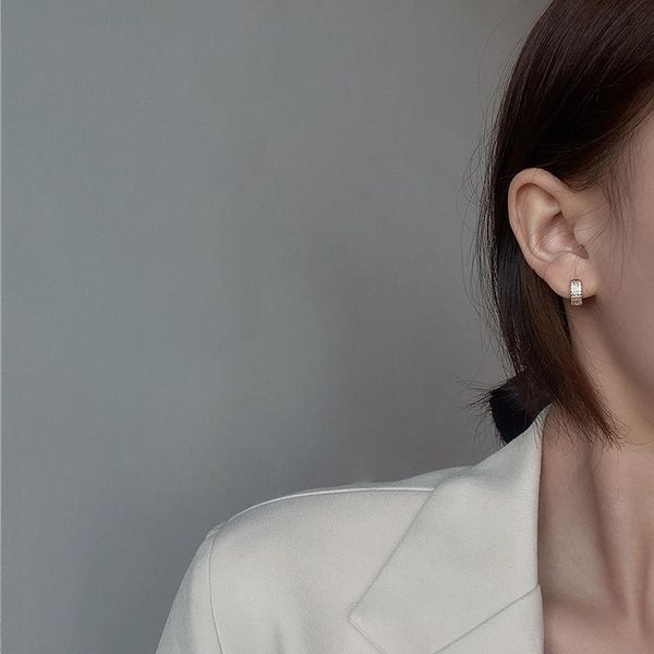 hoop & huggie geometric round gold color cubic zirconia 925 sterling silver earrings for women korean fashion jewelry bling gift, Golden;silver
hoop & huggie geometric round gold color cubic zirconia 925 sterling silver earrings for women korean fashion jewelry bling gift, Golden;silver