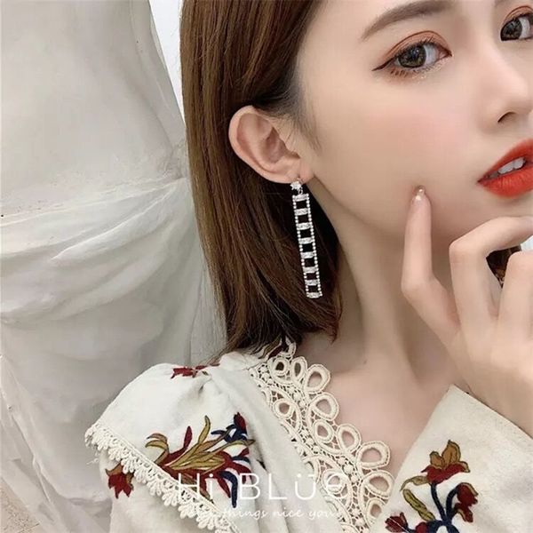women 2020 new fashion korean long style temperament net red diamond tassel star moon earrings, Black
women 2020 new fashion korean long style temperament net red diamond tassel star moon earrings, Black