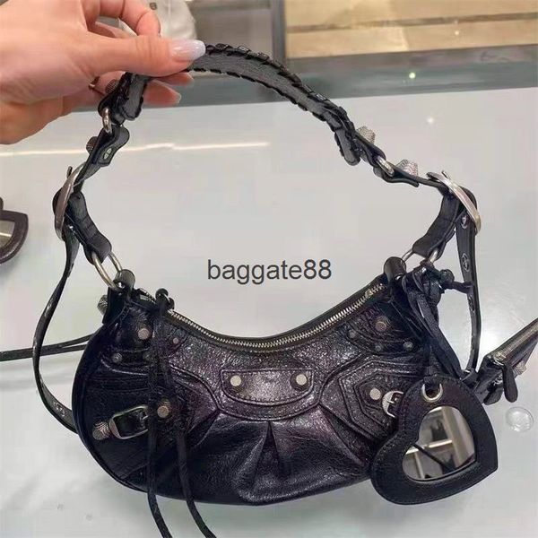 luxurys bags 2022 designer bags hangbag balencaiga's model women's bag le cagole crossbody shoulder hanbags und jkcusf5a
luxurys bags 2022 designer bags hangbag balencaiga's model women's bag le cagole crossbody shoulder hanbags und jkcusf5a