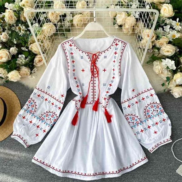 women national style embroidered long-sleeved dress lace-up v-neck autumn nipped waist slim fit female mini vestidos gk446 210507, Black;gray
women national style embroidered long-sleeved dress lace-up v-neck autumn nipped waist slim fit female mini vestidos gk446 210507, Black;gray