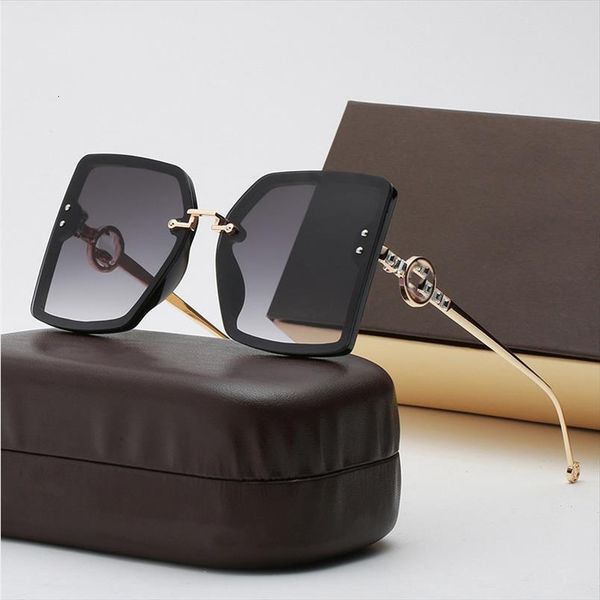 square sunglasses women vintage letter frame sun glasses brand design classic shades driving uv400 gafas oculos, White;black
square sunglasses women vintage letter frame sun glasses brand design classic shades driving uv400 gafas oculos, White;black