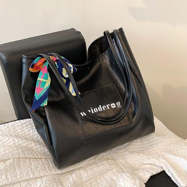 evening bags 2021 spring and autumn metal frame package design pearl pu leather bag women cute shoulder tote designer wide handle handbag
evening bags 2021 spring and autumn metal frame package design pearl pu leather bag women cute shoulder tote designer wide handle handbag