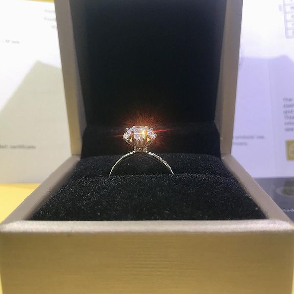 cluster rings silver 925 jewelry simulated moissanite diamond wedding engagement for women party valentines ring gift, Golden;silver
cluster rings silver 925 jewelry simulated moissanite diamond wedding engagement for women party valentines ring gift, Golden;silver