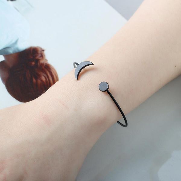 vintage women moon round bangles for girls fashion open arm cuff armlet bracelet bangle jewelry charm bracelets, Golden;silver
vintage women moon round bangles for girls fashion open arm cuff armlet bracelet bangle jewelry charm bracelets, Golden;silver