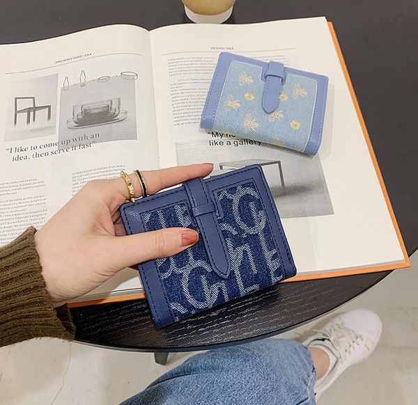 new korean small fresh folding short wallet women's card bag coin purse dropshipping, Red;black
new korean small fresh folding short wallet women's card bag coin purse dropshipping, Red;black