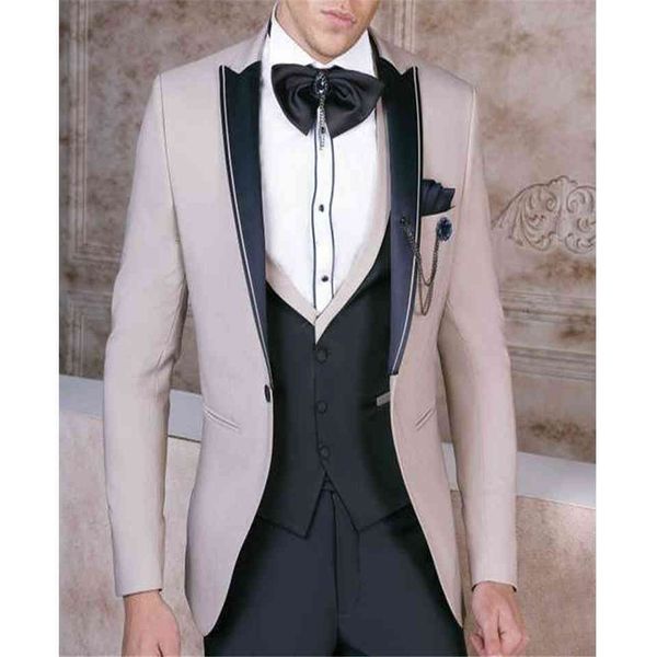 men's suits & blazers 3 wedding tuxedos for the man in with pants italian suit men groom's tuxedo, White;black
men's suits & blazers 3 wedding tuxedos for the man in with pants italian suit men groom's tuxedo, White;black