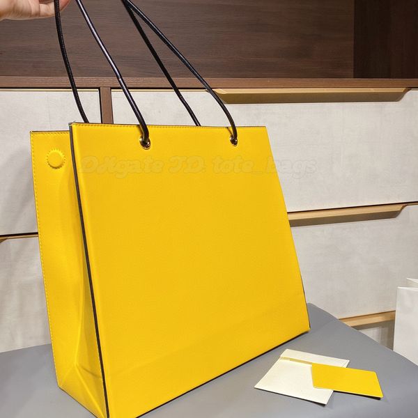 2021 luxurys designers women fashion tote casual wallets ladies letter leather shoulder lady messenger bag hasp handbags clutch bags open to, Red;black
2021 luxurys designers women fashion tote casual wallets ladies letter leather shoulder lady messenger bag hasp handbags clutch bags open to, Red;black