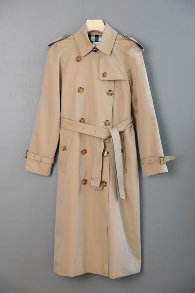 women's trench coats autumn and winter coat long waterproof fabric fashion casual, Tan;black
women's trench coats autumn and winter coat long waterproof fabric fashion casual, Tan;black