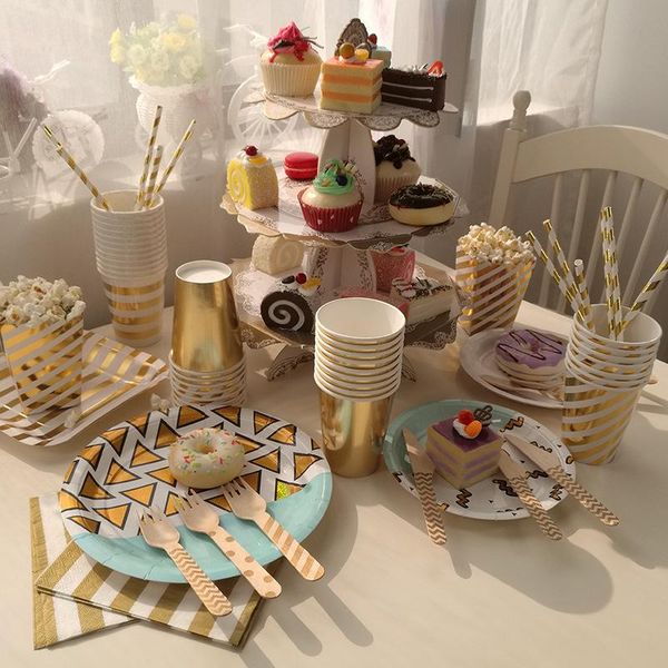 packaging dinner service table centerpieces happy birthday party tableware sets gold foil dipposable paper plates cups napkins
packaging dinner service table centerpieces happy birthday party tableware sets gold foil dipposable paper plates cups napkins